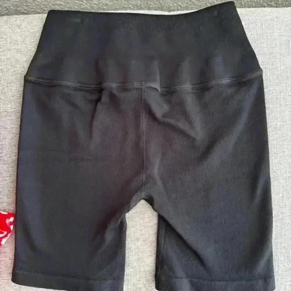 Nux The Good Short - High Rise Seamless Workout Shorts - Picture 5 of 5